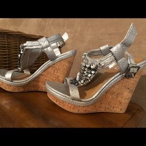 NOT RATED wedges! Beautiful and comfortable!